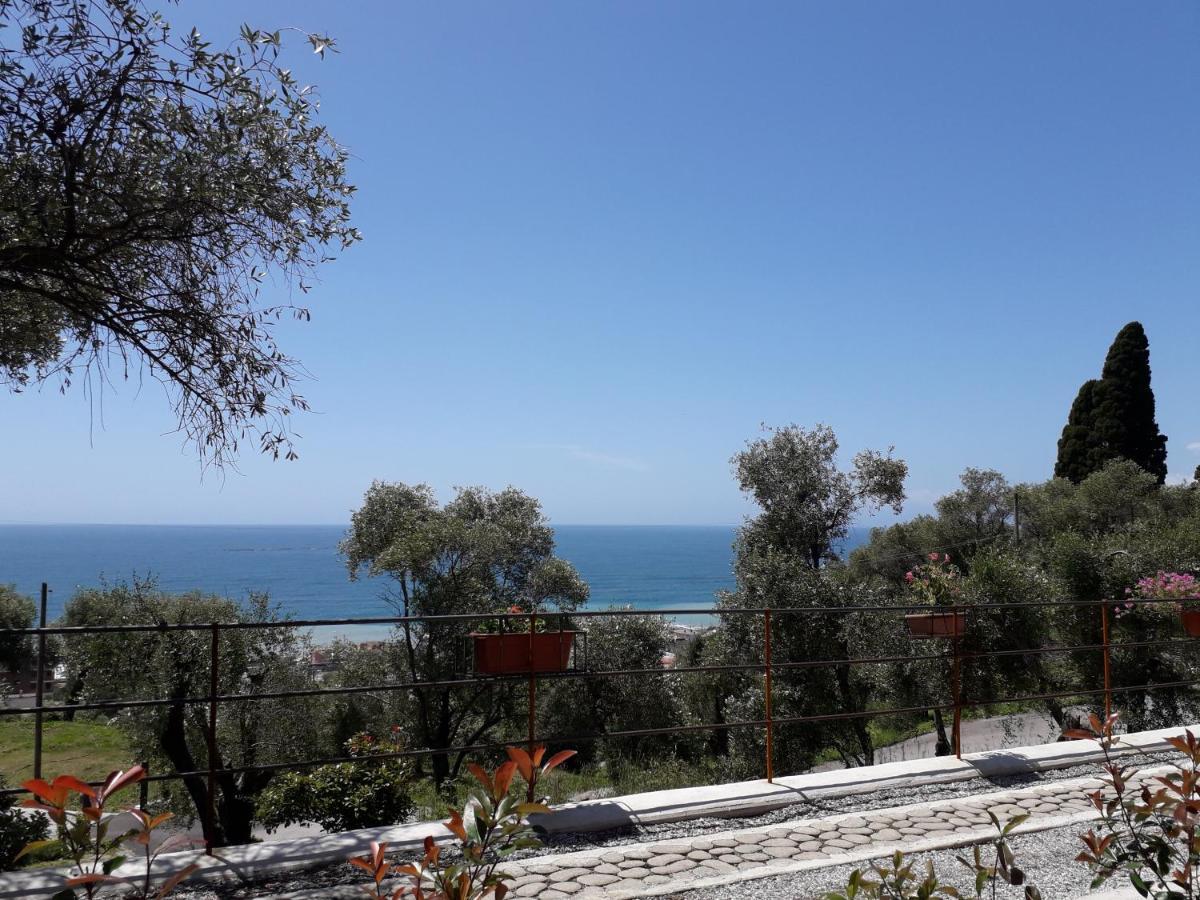 Tigullio Vacations Panoramica Apartments Lavagna Kültér fotó